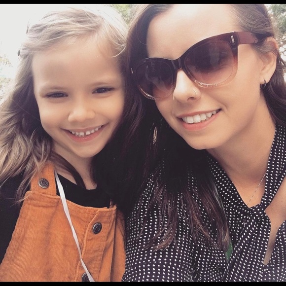 Meet your Posher, Gillian - Picture 3 of 7